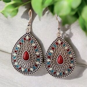 NWT Boho Lightweight Vintage Hippie Dangle Earrings